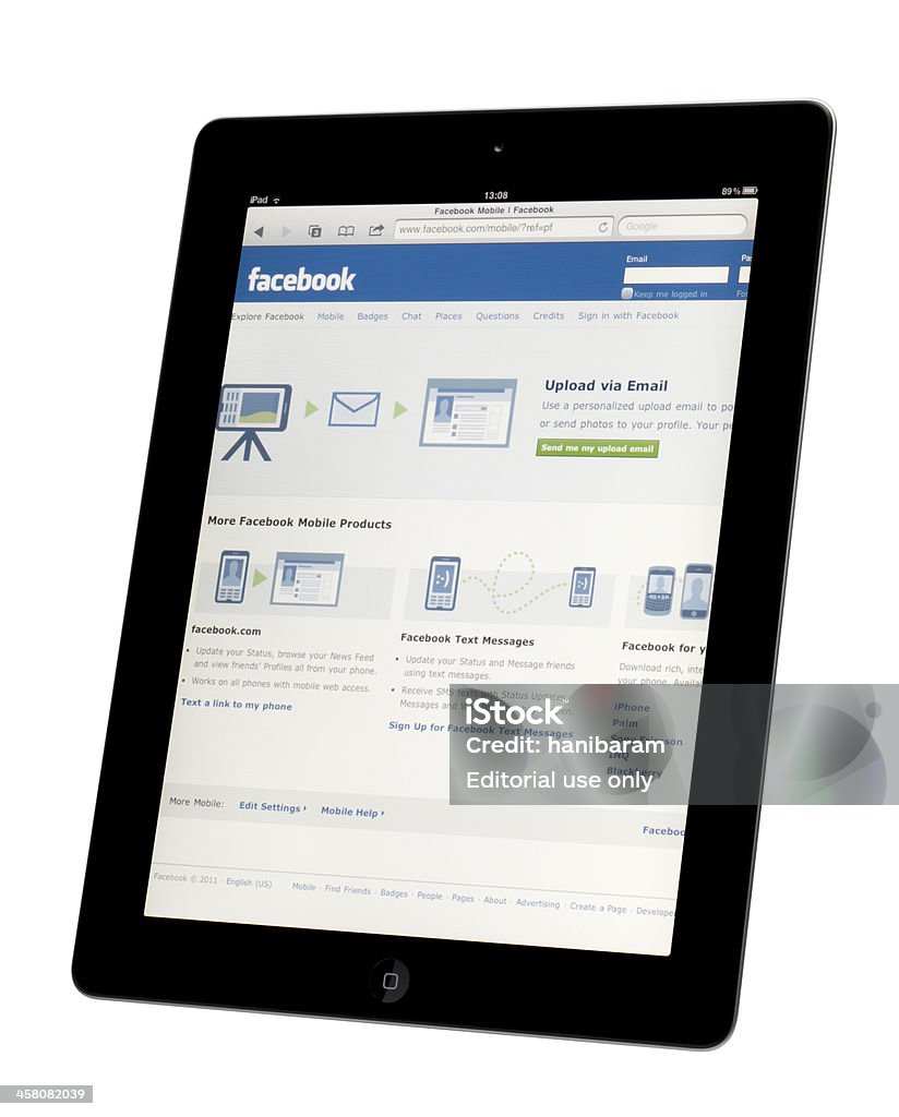 Мобильный веб-сайт Facebook на Apple iPad - Стоковые фото GAFAM роялти-фри