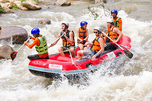 흰 파도 래프팅 in phang nga, 태국 - rafting thailand river inflatable raft 뉴스 사진 이미지