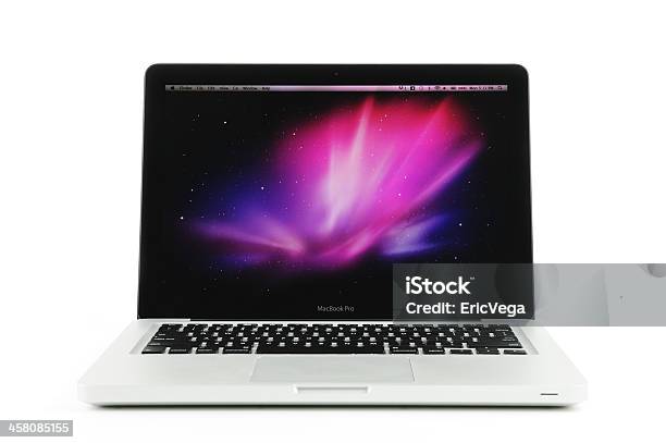 Macbook Pro Laptopa Z Domyślnym Napęd Tapeta Na Pulpit - zdjęcia stockowe i więcej obrazów Białe tło