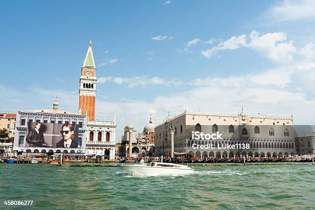 Piazza San Marco Foto de stock y más banco de imágenes de Agua - Agua, Aire libre, Arcada