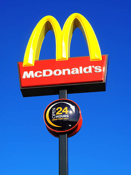 mcdonald's de - brand name yellow red business photos et images de collection