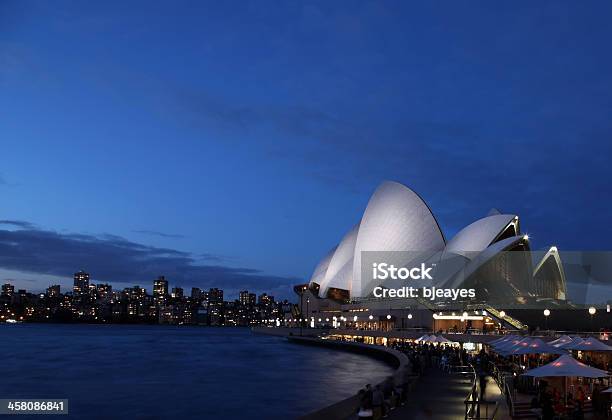 Foto de Sydney Opera House e mais fotos de stock de Arquitetura - Arquitetura, Austrália, Azul