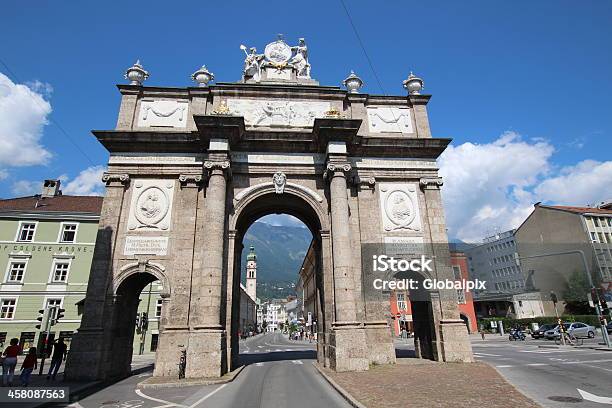 Monumento Triumphpforte Innsbruck Austria Foto de stock y más banco de imágenes de Aire libre - Aire libre, Alpes Europeos, Arco - Característica arquitectónica