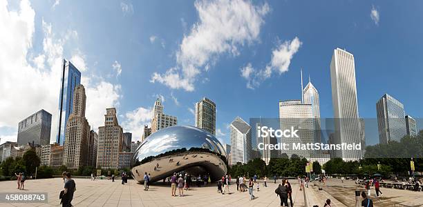 Chicago Cloud Gate - Fotografias de stock e mais imagens de Cloud Gate - Cloud Gate, Chicago - Illinois, Millennium Park - Chicago