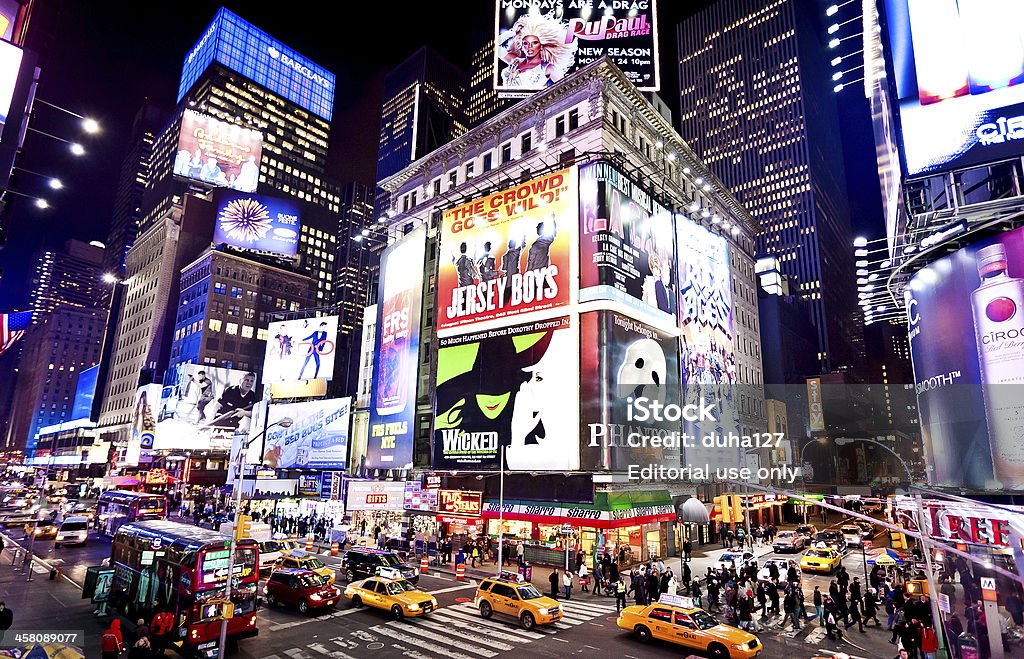 Beleuchtet Broadway Theatern am Times Square - Lizenzfrei Broadway - Manhattan Stock-Foto