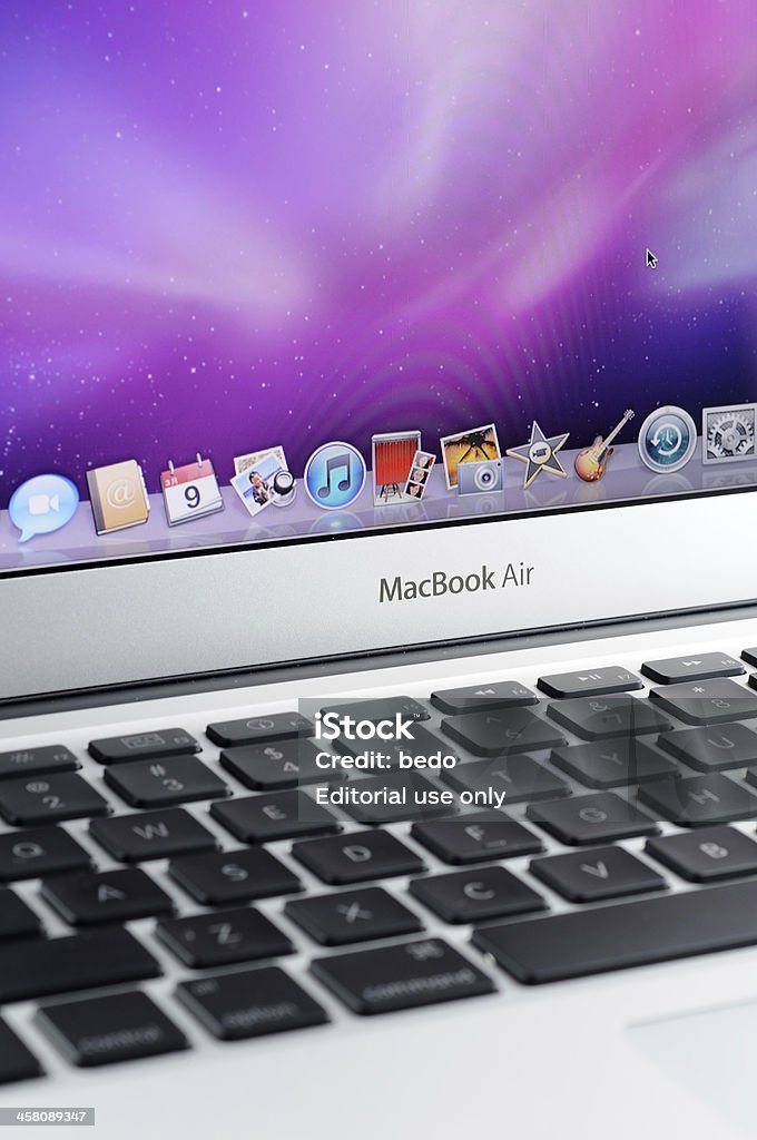 Primo piano di MacBook Air - Foto stock royalty-free di MacBook