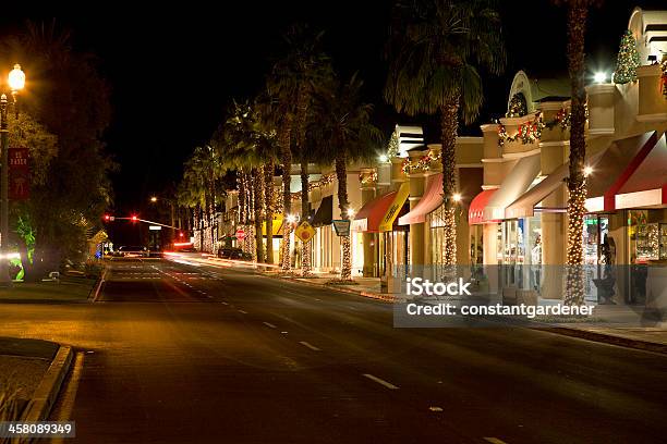 El Paseo Drive Palm Desert Urządzone Na Boże Narodzenie - zdjęcia stockowe i więcej obrazów Palm Desert
