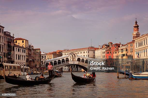 Grand Canal Em Veneza - Fotografias de stock e mais imagens de Anoitecer - Anoitecer, Arquitetura, Canal - Água Corrente