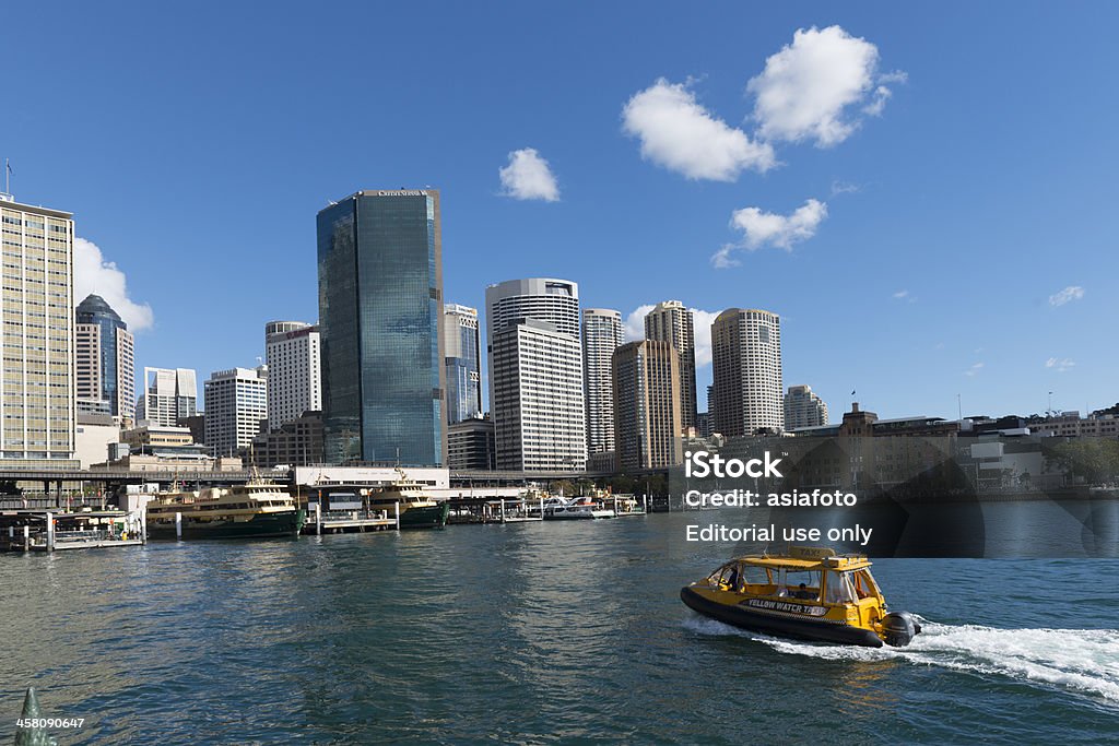 Água amarela Táxi posição em Circular Quay de Sydney, Austrália - Royalty-free Porto de Sydney Foto de stock