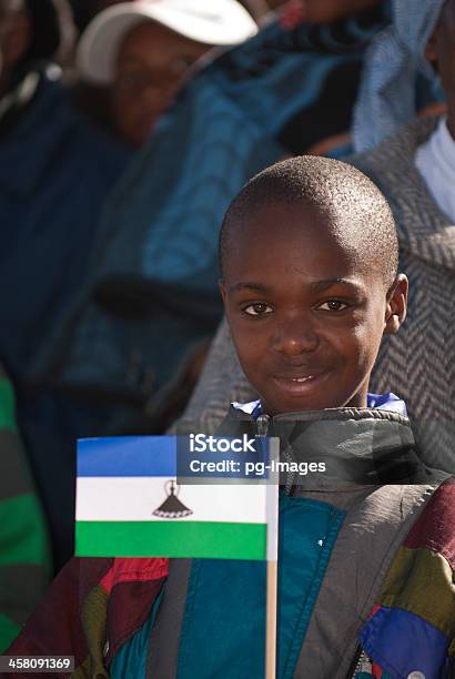 Jovem Basotho Com Lesoto Bandeira Do Kings Aniversário - Fotografias de stock e mais imagens de Aniversário