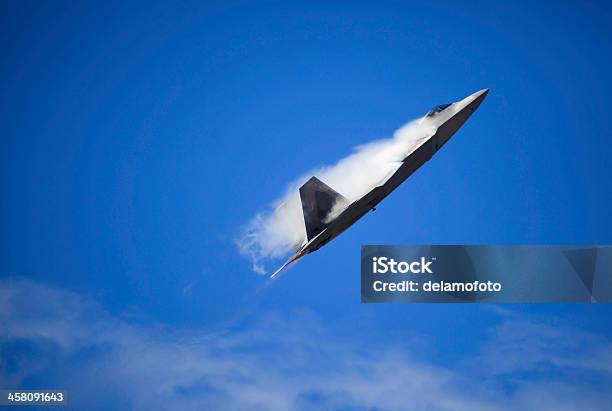 F 22 랩터 In Flight Over 하와이 F-22 랩터에 대한 스톡 사진 및 기타 이미지 - F-22 랩터, 개념, 공격성
