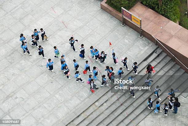 China Los Escolares En Un Viaje Foto de stock y más banco de imágenes de Hong Kong - Hong Kong, Edificio escolar, China