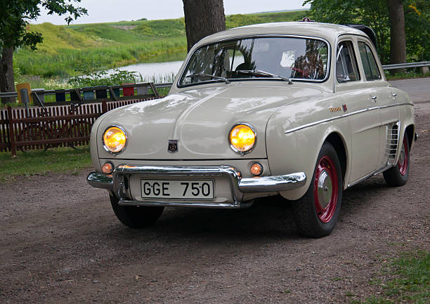  http://luzzatti.es/0_istock_banners/ClassicCars.jpg  