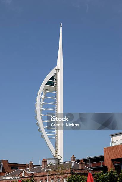 Foto de Vela De Fortuna Tower Gunwharf Quay Portsmouth Reino Unido e mais fotos de stock de Arquitetura