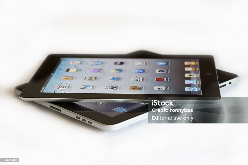 Apple ipad 2 x a primeira versão - Foto de stock de Comparação royalty-free