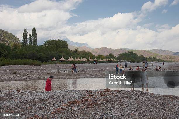 Menschen Auf Viel Strand An Der Türkischen Riviera Stockfoto und mehr Bilder von Kind - Kind, Asien, Bach