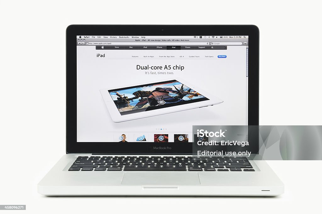 Apple Store с Dual Core на MacBook Pro для iPad - Стоковые фото GAFAM роялти-фри