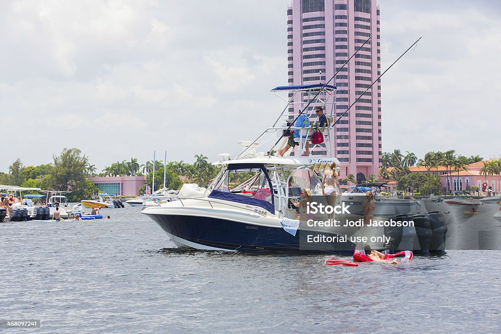 Love Local: Navegación en el mar - Foto de stock de Boca Ratón libre de derechos