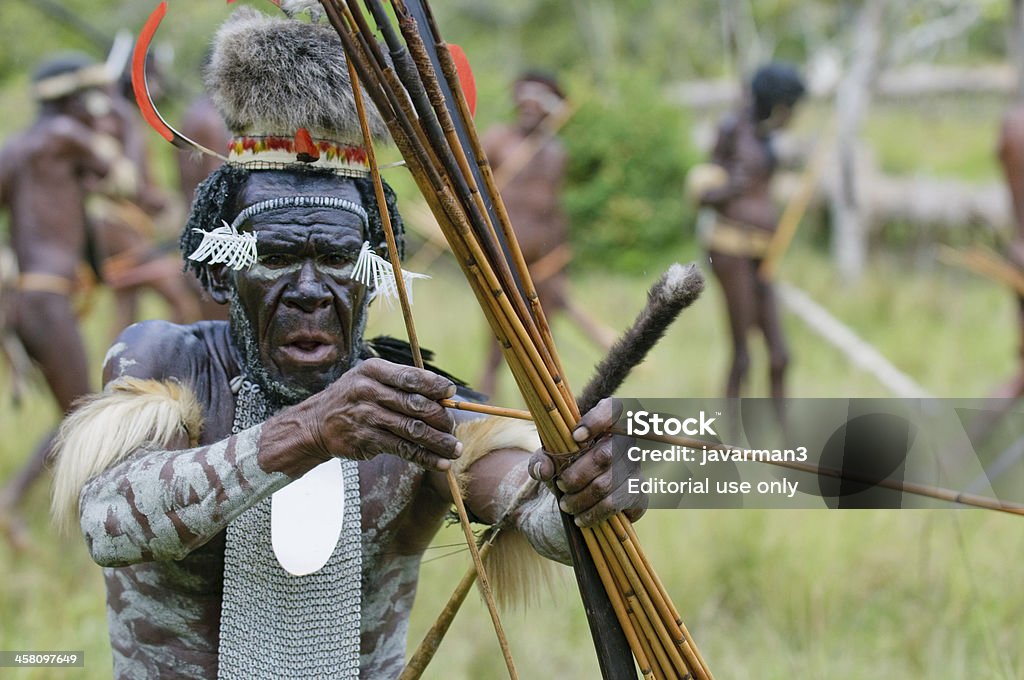 Yali Mabel, начальник Племя Дани, Папуа, Индонезии - Стоковые фото Wamena роялти-фри