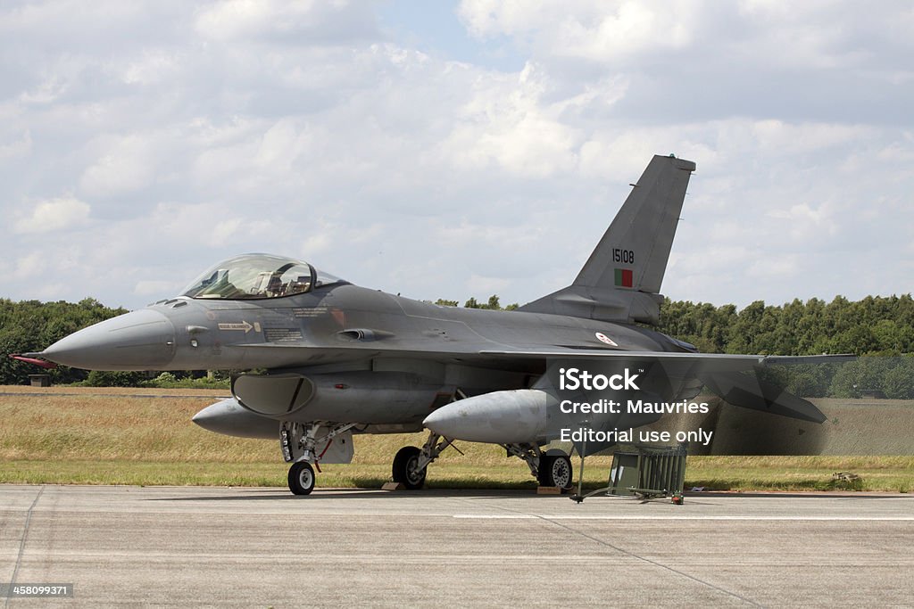 Aeronautica militare aereo - Foto stock royalty-free di Aereo militare