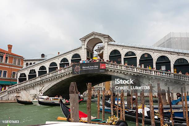 Puente De Rialto Foto de stock y más banco de imágenes de Agua - Agua, Canal - Corriente de agua, Cruzar