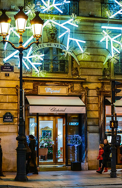 hotel de vendôme e chopard negozio di natale a parigi - chopard foto e immagini stock