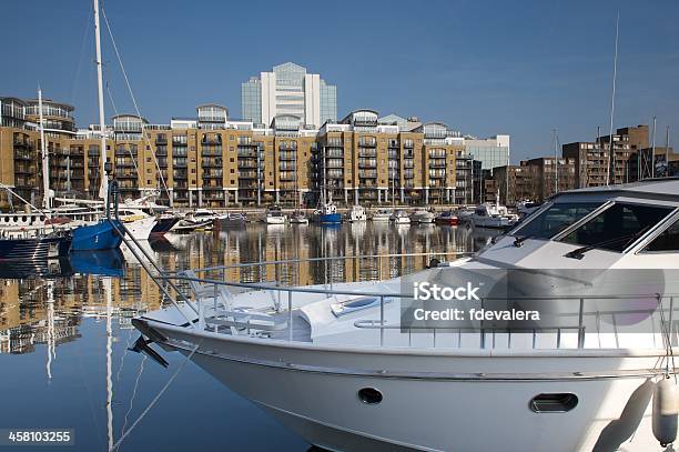 Luxusyachten Ankern In St Katherine Docks London Gb Stockfoto und mehr Bilder von Anlegestelle