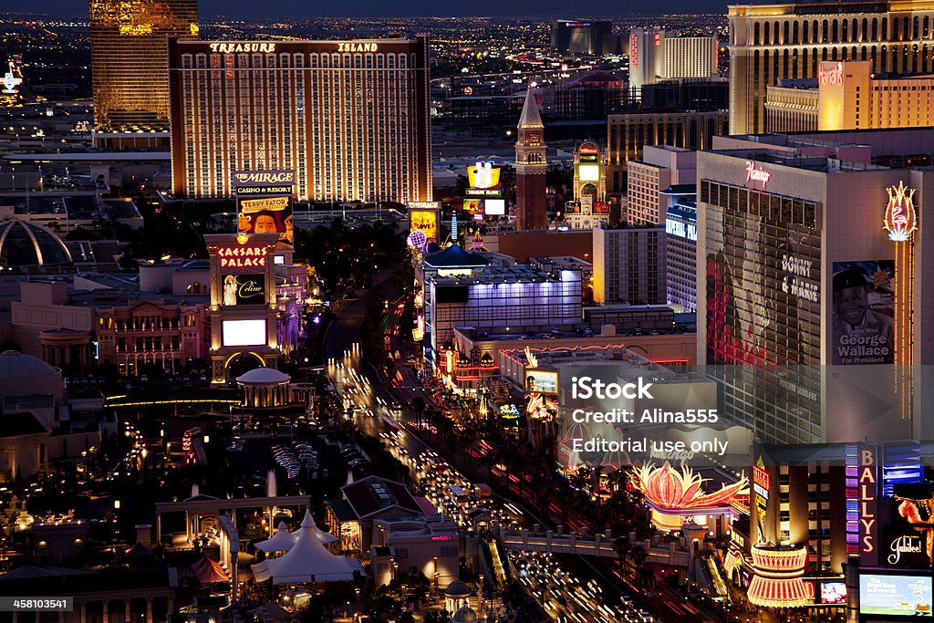 Veduta dall'alto della Strip di Las Vegas Strip di notte - Foto stock royalty-free di Acqua