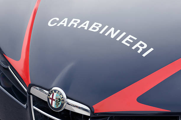 carabinieri - hood ornament fotografías e imágenes de stock