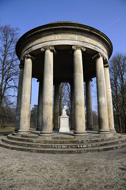 leibniz храм - готфрид вильгельм лейбниц стоковые фото и изображения