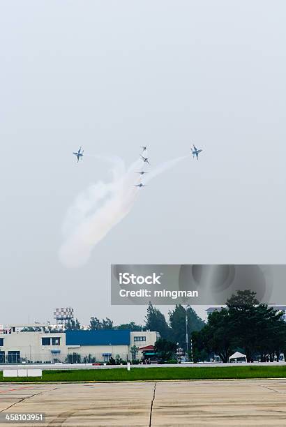 Thunderbirds De La Fuerza Aérea Foto de stock y más banco de imágenes de Actividad - Actividad, Avión, Avión de caza