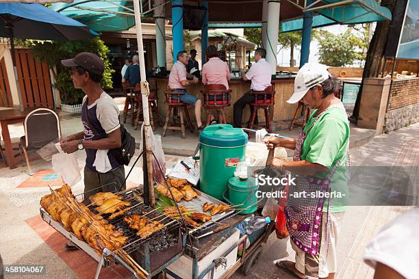 Photo libre de droit de Mobile Cuisine En Thaïlande banque d'images et plus d'images libres de droit de Adulte - Adulte, Aile de poulet, Aliment