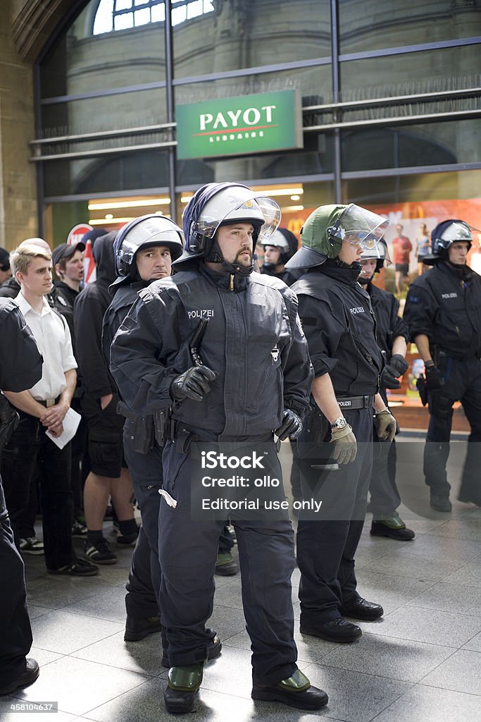 Alemán policía antidisturbios - Foto de stock de Actividad libre de derechos