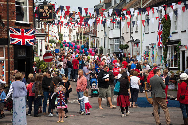 british street party - british flag bunting flag english culture - fotografias e filmes do acervo
