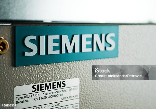Siemens Logo - zdjęcia stockowe i więcej obrazów Siemens - Siemens, Abstrakcja, Bez ludzi