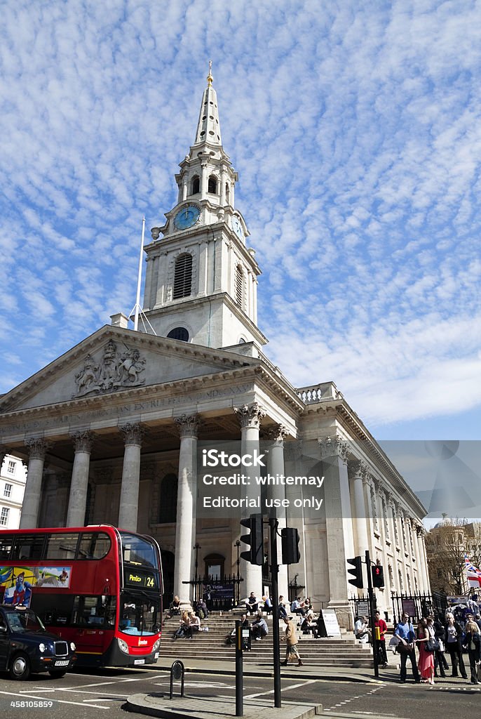 St. Martin in the Fields, Trafalgar Square, London - Lizenzfrei Abwarten Stock-Foto