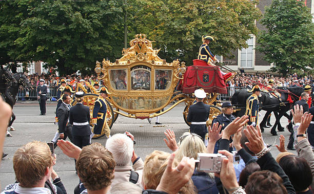 golden coach, holland - prinsjesdag stockfoto's en -beelden