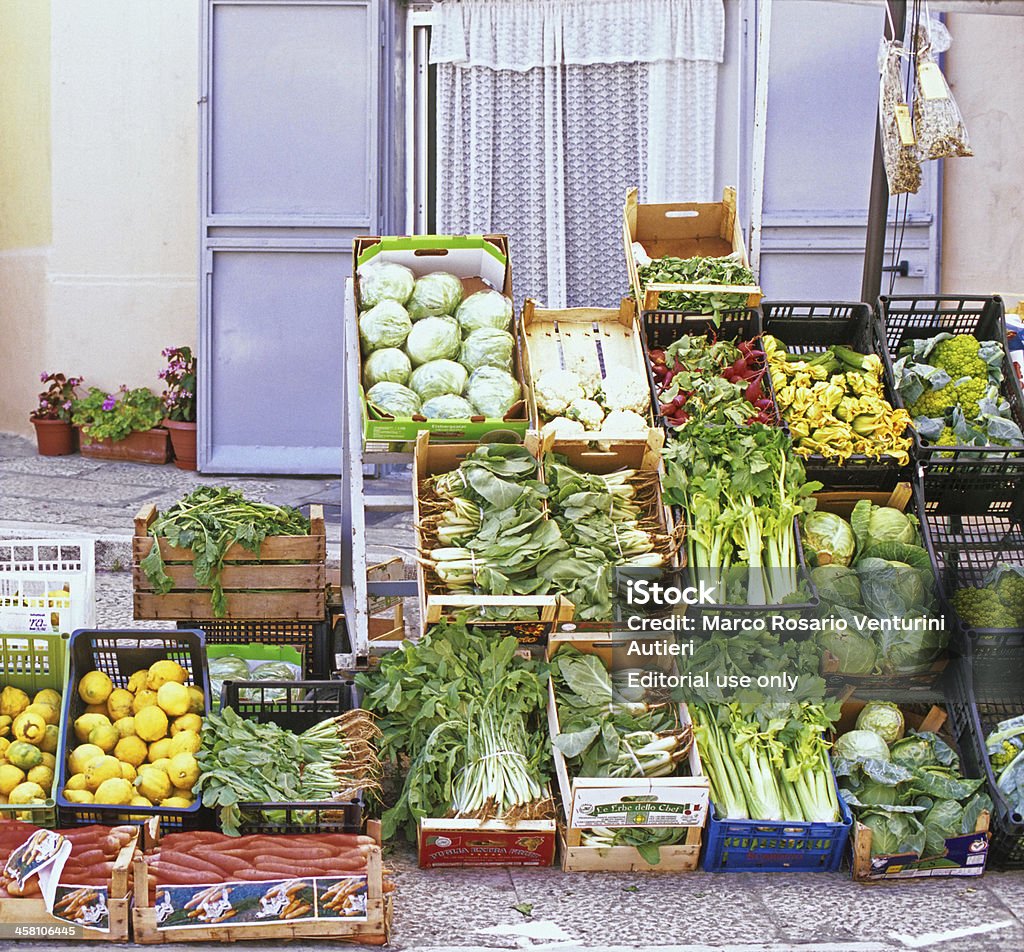 Greengrocer s, Italia-Fruttivendolo - Foto stock royalty-free di Ambientazione esterna