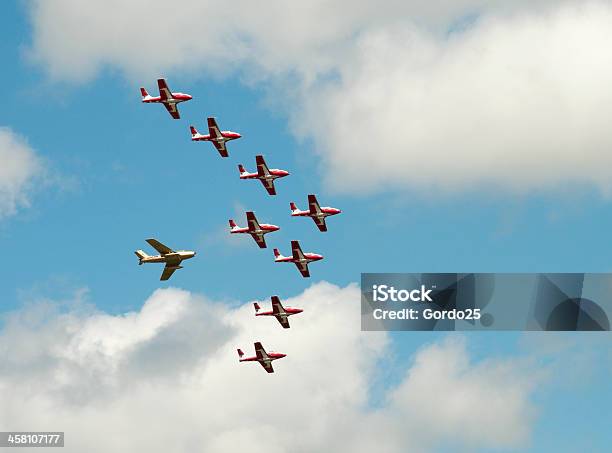 스노버드 및 골든 호크 Airshow에 대한 스톡 사진 및 기타 이미지 - Airshow, Snowbirds - Air Squadron, 군사