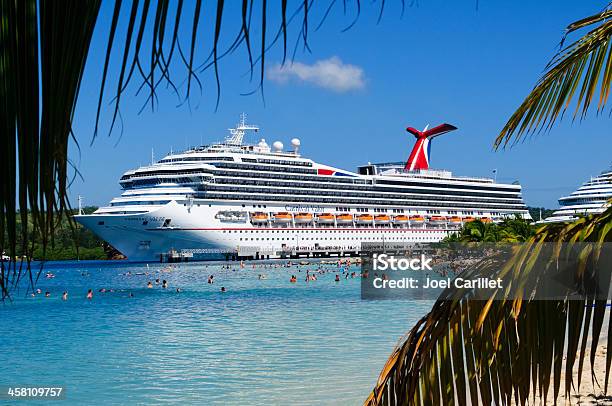 Karibikkreuzfahrt Stockfoto und mehr Bilder von Kreuzfahrtschiff - Kreuzfahrtschiff, Carnival Cruise Line, Kreuzfahrt