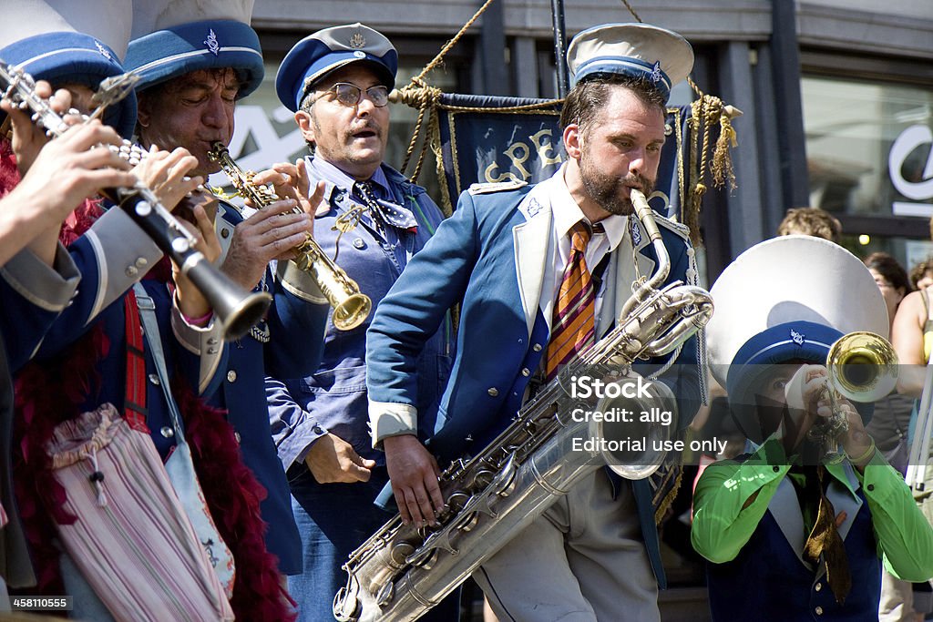 Destaque na rua show. - Foto de stock de França royalty-free