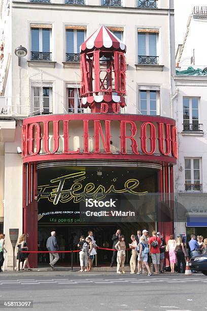 Moulin Rouge Paryż Francja Wejście - zdjęcia stockowe i więcej obrazów Architektura - Architektura, Biznes, Budynek z zewnątrz