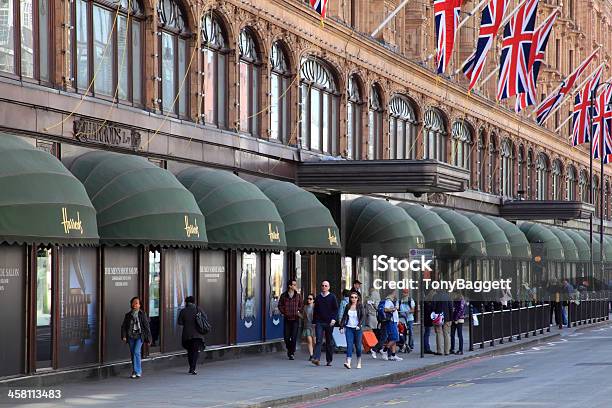 Harrods Armazém Comercial - Fotografias de stock e mais imagens de Arquitetura - Arquitetura, Capitais internacionais, Centro Comercial