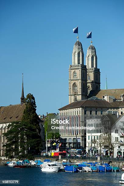 Zurich Grossmunster Башниблизнецы Отмечены — стоковые фотографии и другие картинки Антиквариат - Антиквариат, Архитектура, Башня