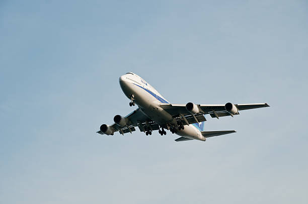 ana boeing 747 - boeing 747 fotos stock-fotos und bilder