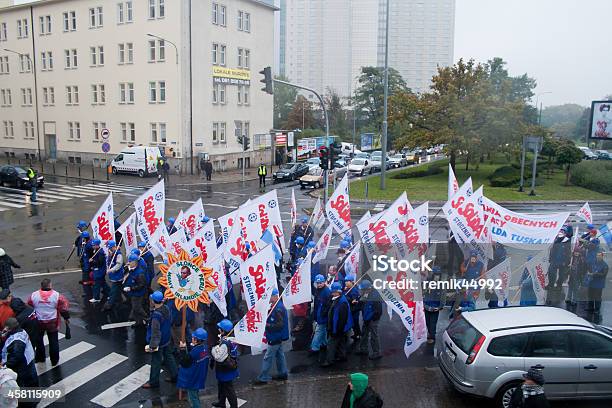 Los Trabajadores Manifestación De Poznan Polonia Foto de stock y más banco de imágenes de Andar - Andar, Cabalgata, Calle