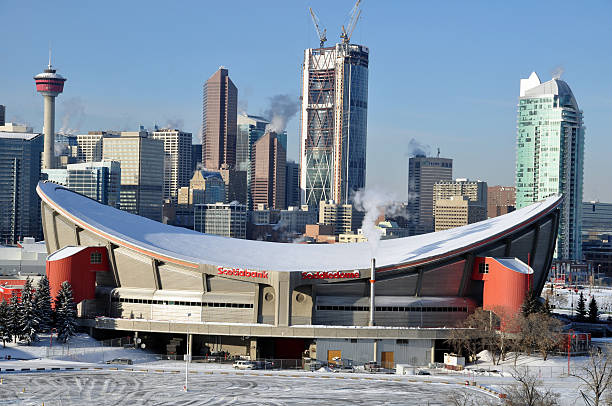 scotiabank saddledome - scotiabank saddledome fotografías e imágenes de stock