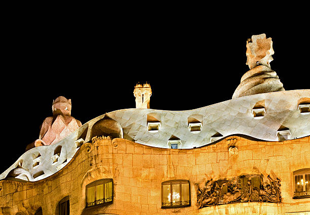 «la pedrera, sur le toit – cocktail - barcelona la pedrera spain catalonia photos et images de collection