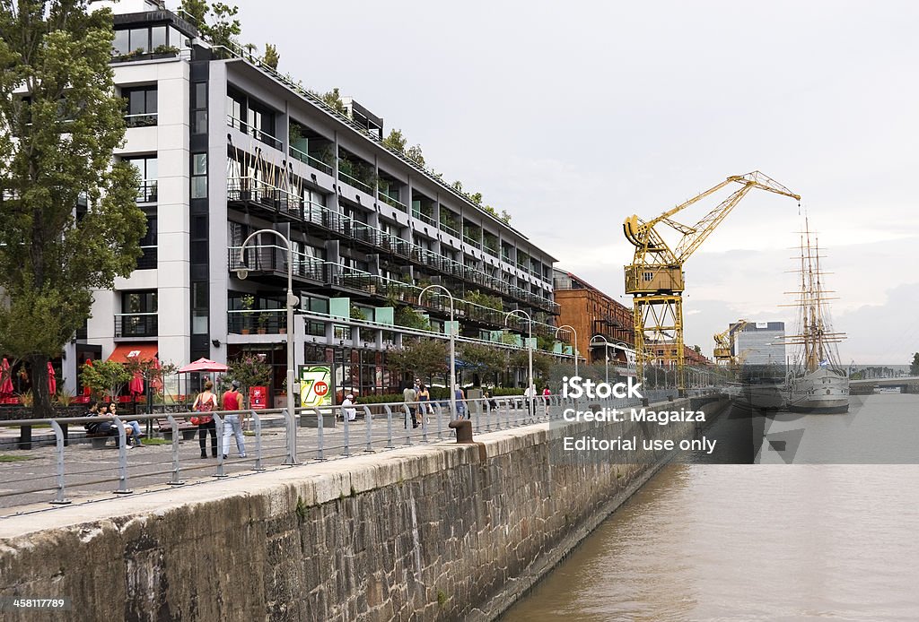 Riverwalk в Пуэрто-Мадеро - Стоковые фото Аргентина роялти-фри