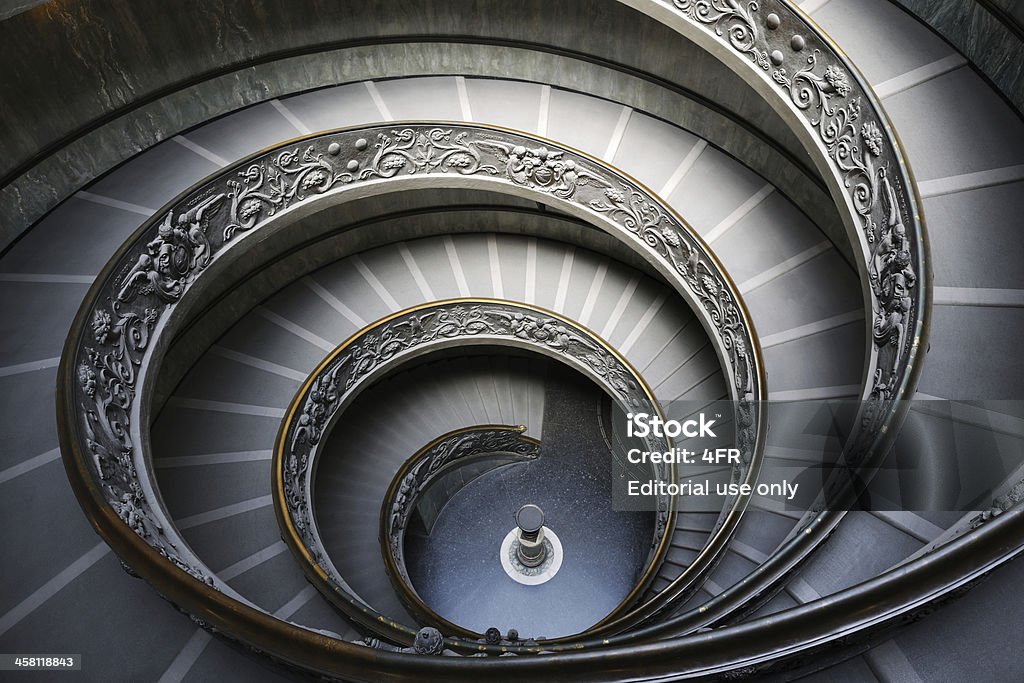 らせん階段のバチカン博物館、ローマ（イタリア）（XXXL - バチカン市国のロイヤリティフリーストックフォト